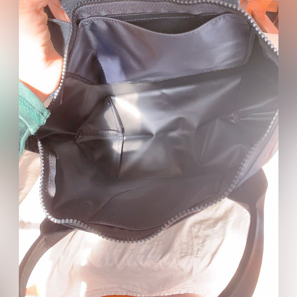 Longchamp crossbody body tote bag strap adjustable black color waterproof - Picture 5 of 11